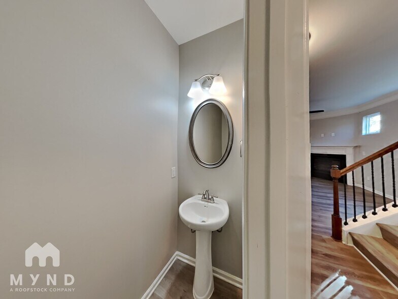 Building Photo - 41 Minima Ct