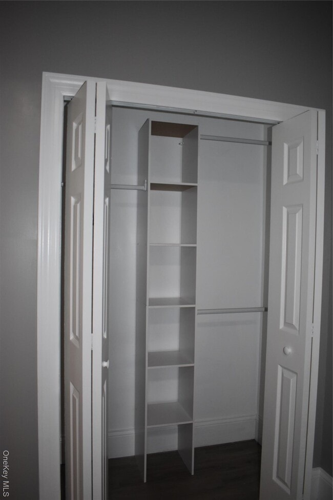 Building Photo - 30 Willow Rd