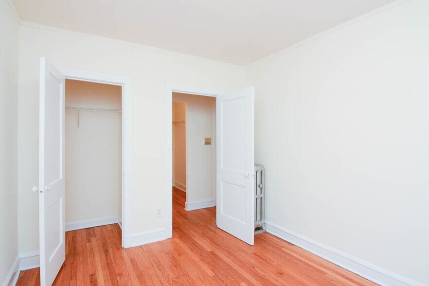 Building Photo - 2649 N Spaulding Ave