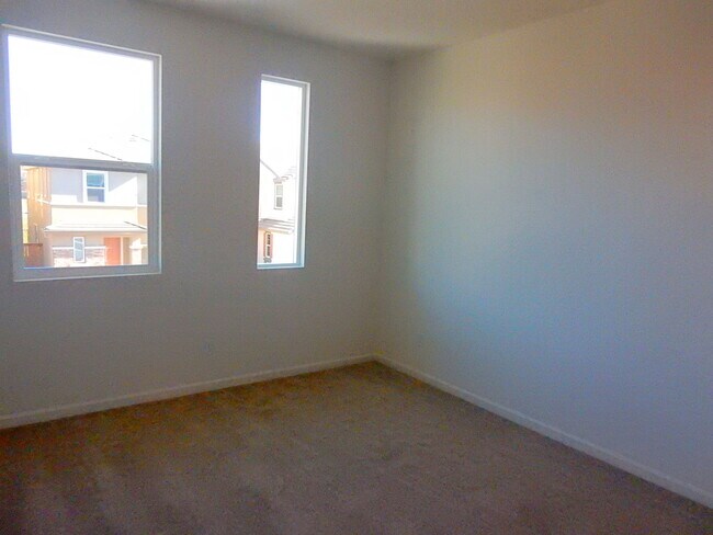 Building Photo - 1624 Lion St