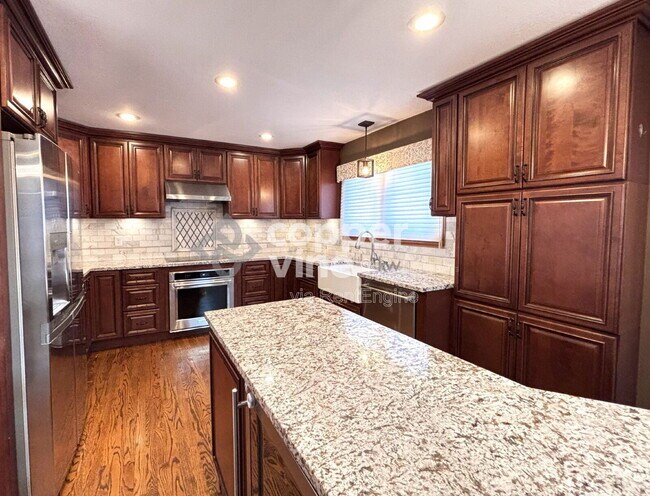 Building Photo - 1197 Clubhouse Dr