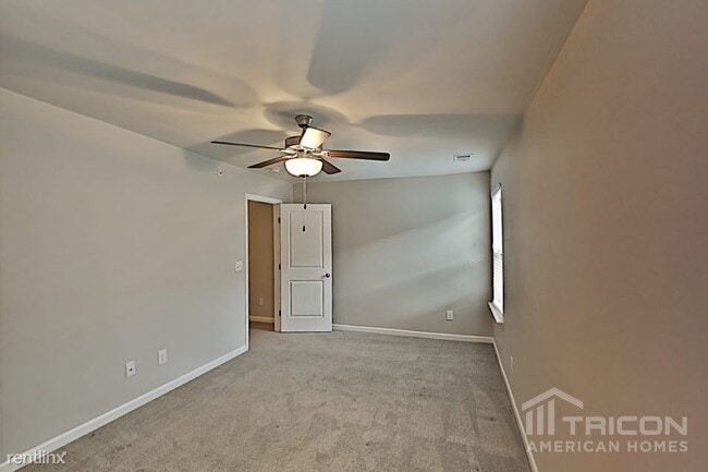 Building Photo - 409 Riverwood Ct