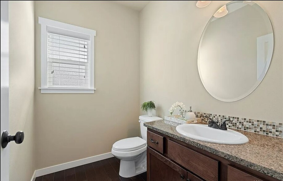 Building Photo - 1621 Bellerive Way SE