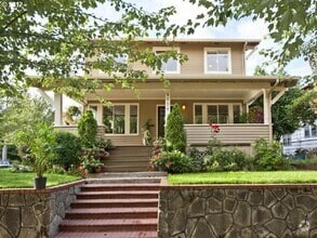 Building Photo - Remodeled Portland 3 Bd/2 Bth Craftsman Home.