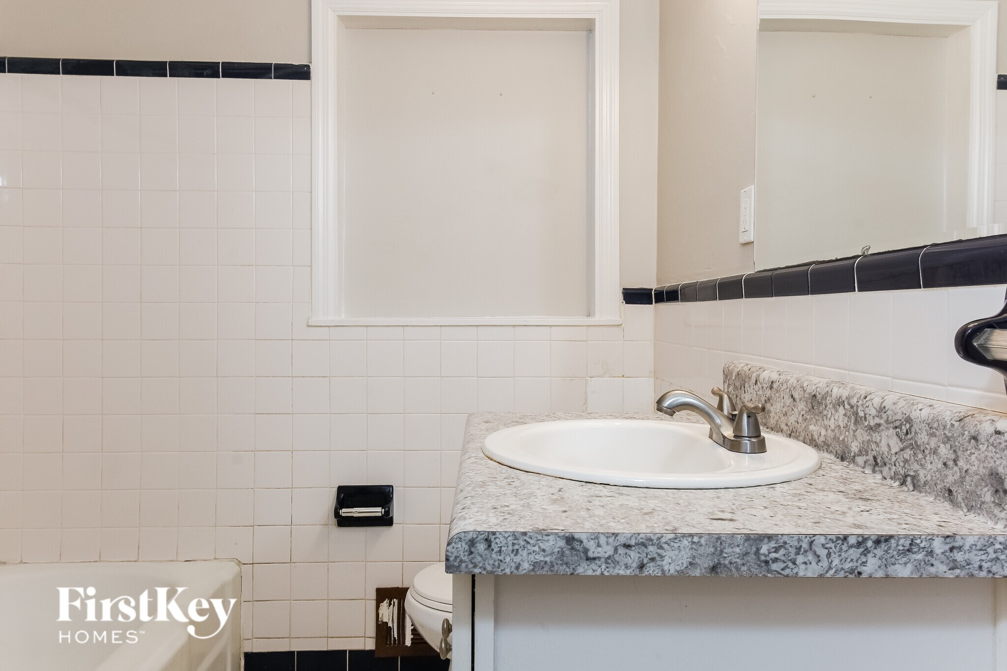 Building Photo - 492 Gresham Rd SW