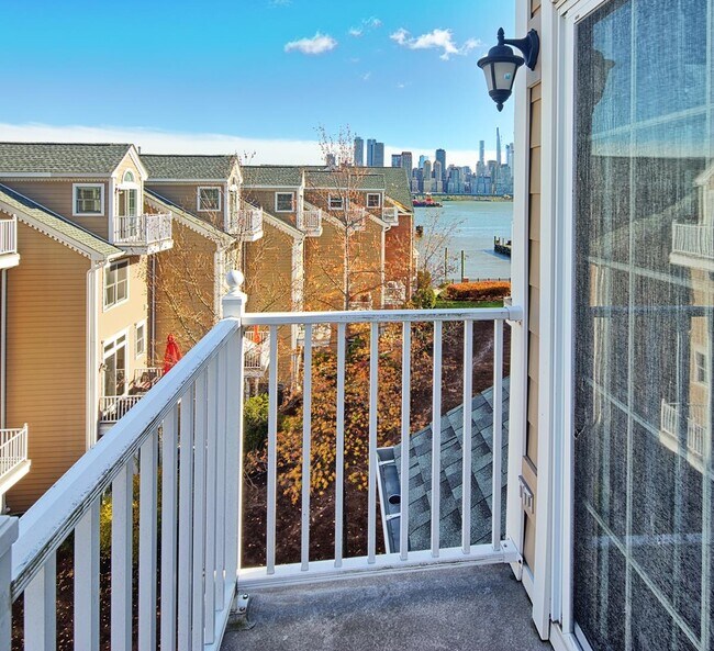 Building Photo - 454 Albany Ct