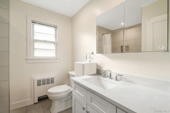 Building Photo - 18 Park Ave