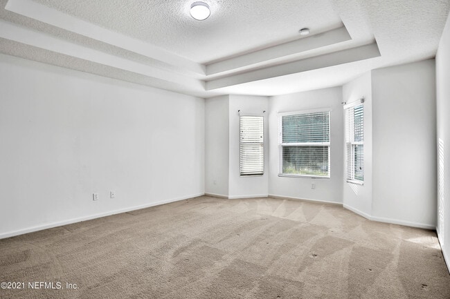 Building Photo - 276 W Adelaide Dr