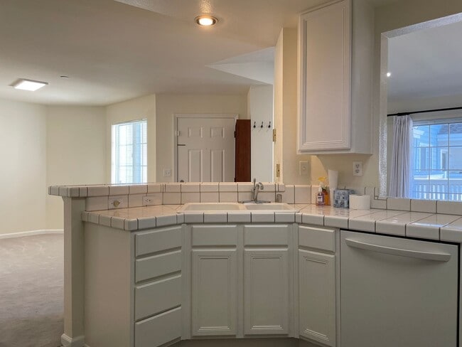 Building Photo - 609 Arcadia Terrace