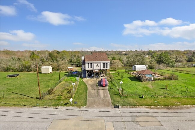 Building Photo - 205 Rue Orleans St