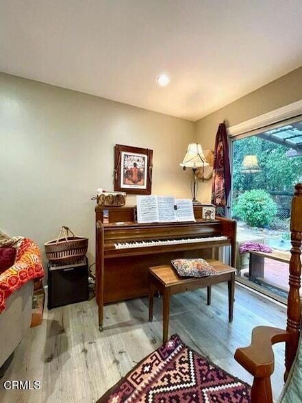 Building Photo - 883 Moreno Dr