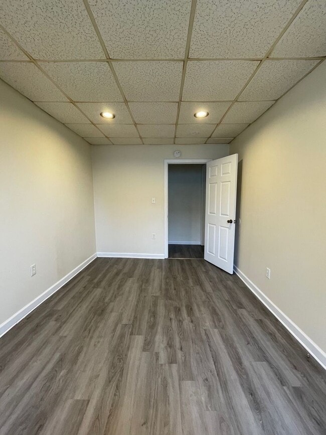 Building Photo - 334 Ann St