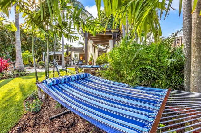 Building Photo - 2004 NE 17th Way