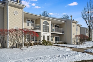 Building Photo - 56 Maple Ln