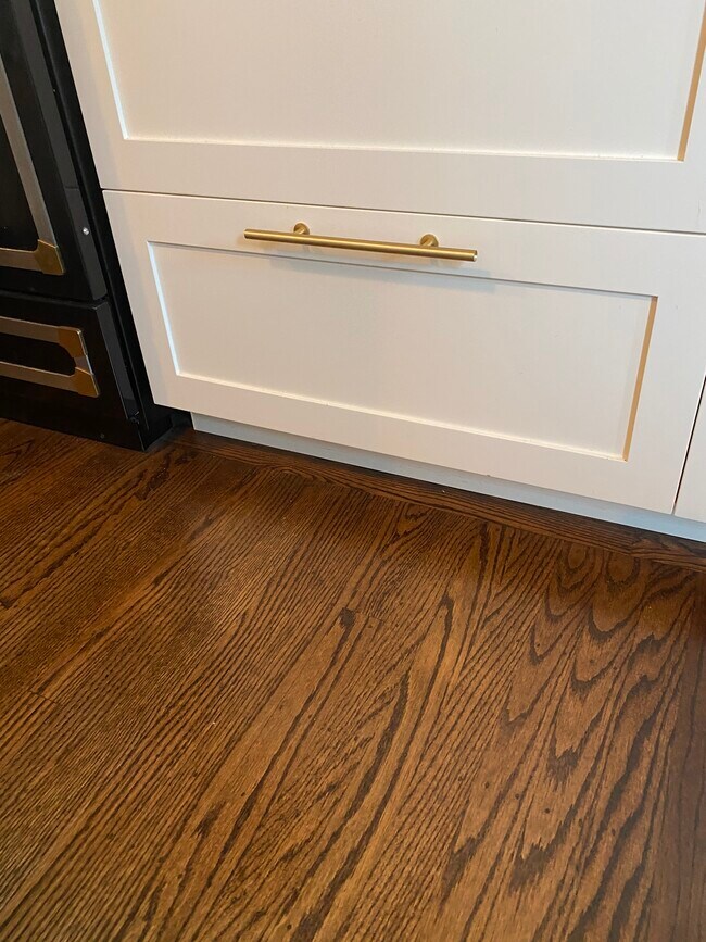 Kitchen details - 1450 Greenwich St