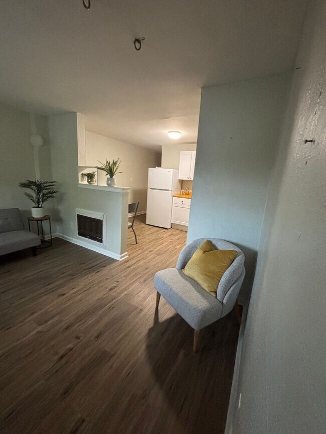 Building Photo - 5317 Lee Ave