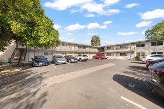 Building Photo - 311 7th St