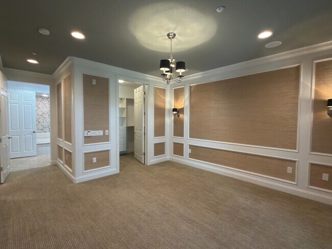 Building Photo - Modern 2BR/2BA Condo in Willow Glen Place Near Downtown San Jose. 2 Secured Parking Spots. Underg...