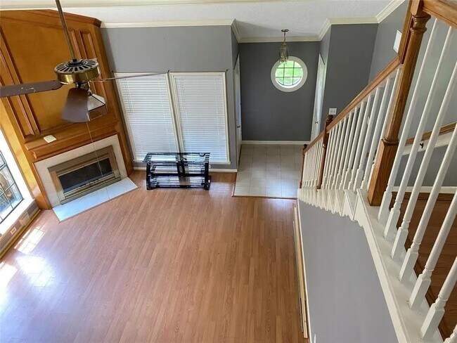 Building Photo - 16427 Dunmoor Dr