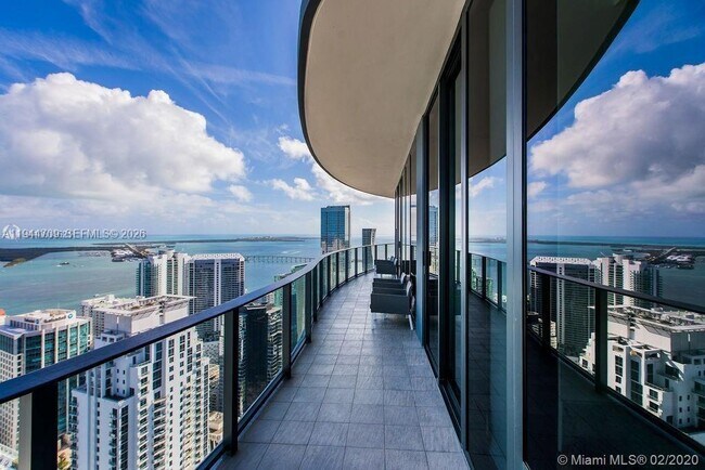 Building Photo - 1000 Brickell Plaza