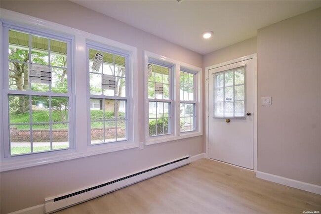 Building Photo - 332 Woodbridge Dr