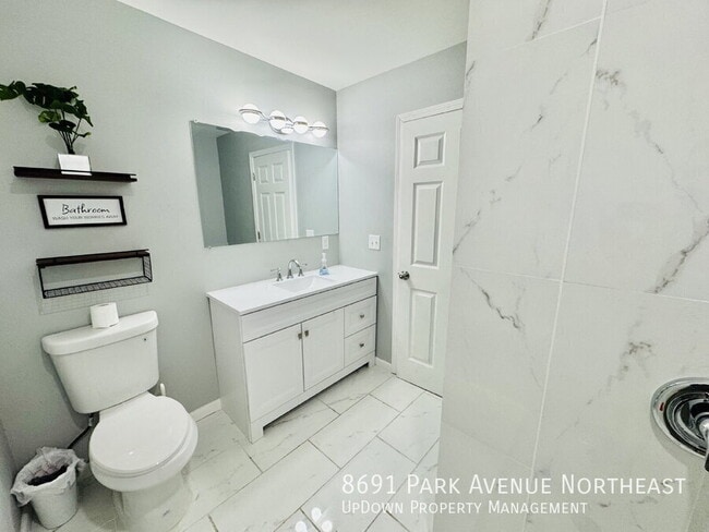 Building Photo - 8691 Park Ave NE