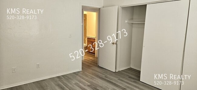 Building Photo - 1616 N Mohave Ave