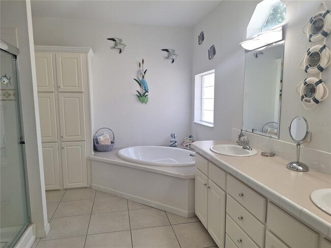 Building Photo - 301 Water Landing Dr