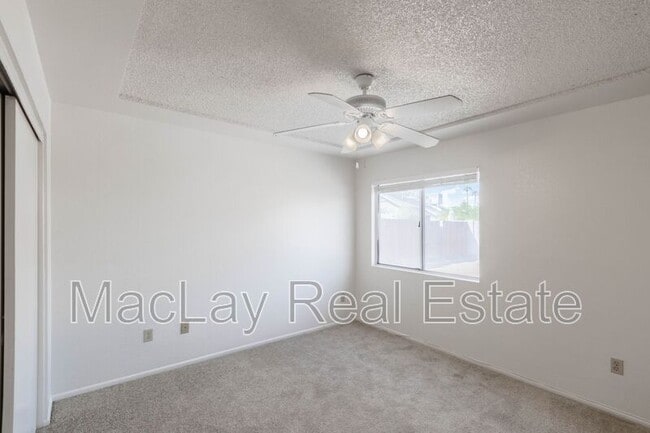 Building Photo - 1586 W Curry Dr
