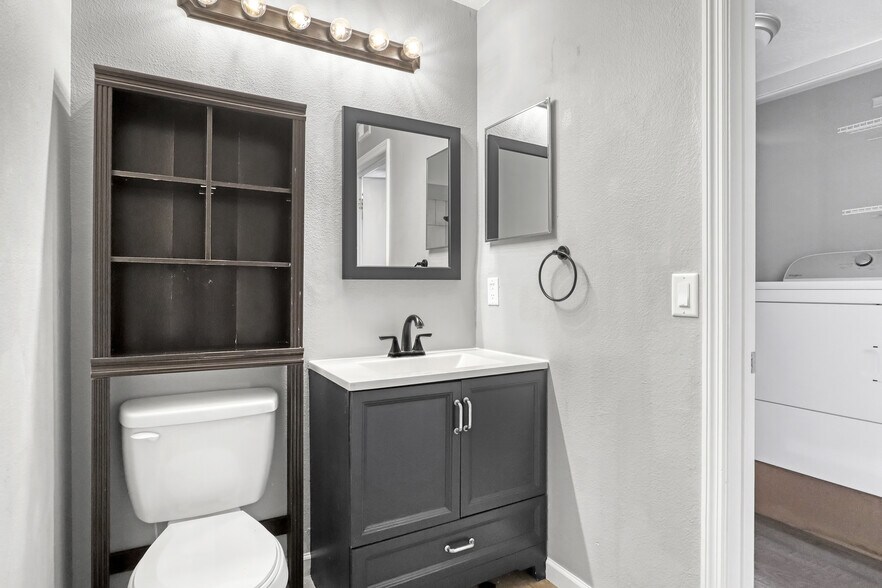 Building Photo - 1841 Long Iron Dr