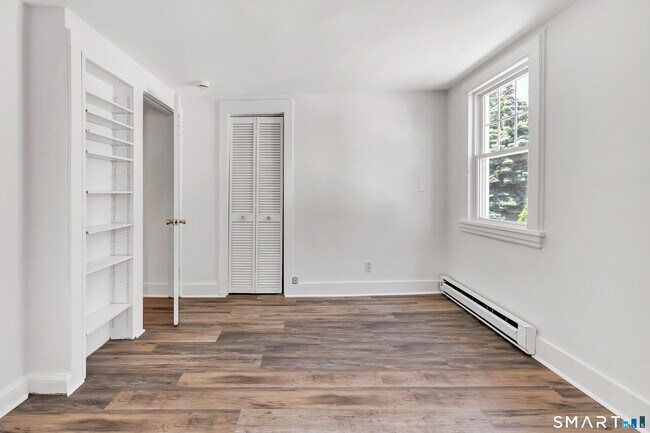 Building Photo - 41 Frisbie St