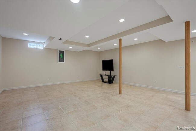 Building Photo - 50353 Livingston Dr