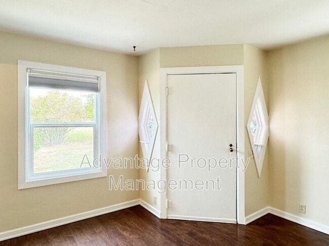 Building Photo - 2889 NW Gibson Hill Rd