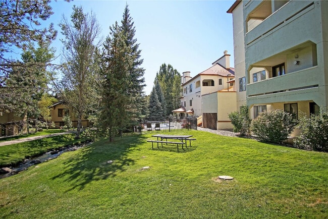 Building Photo - 2755 Waterstone Ln