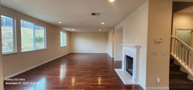 Building Photo - Welcome to American Canyon!! Beautiful Lar...