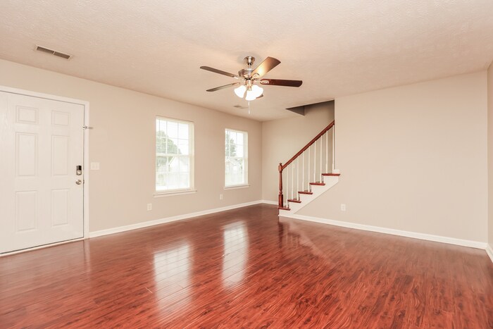 Building Photo - 534 Wildwood Dr