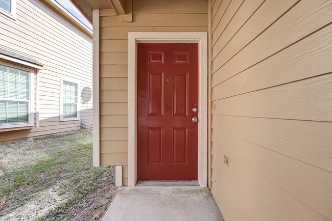 Building Photo - 6118 Yorkglen Manor Ln