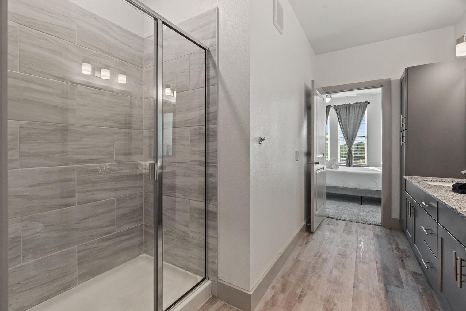 Building Photo - 12100 1/2 Ferrystone Glen Drive-SI ID1343246P