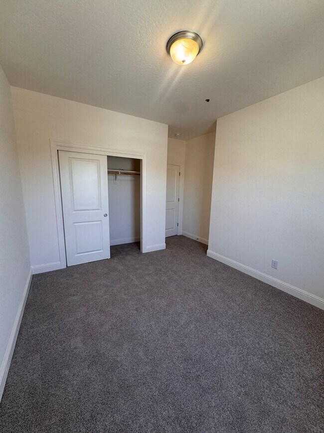 Building Photo - 4438 Langden Dr