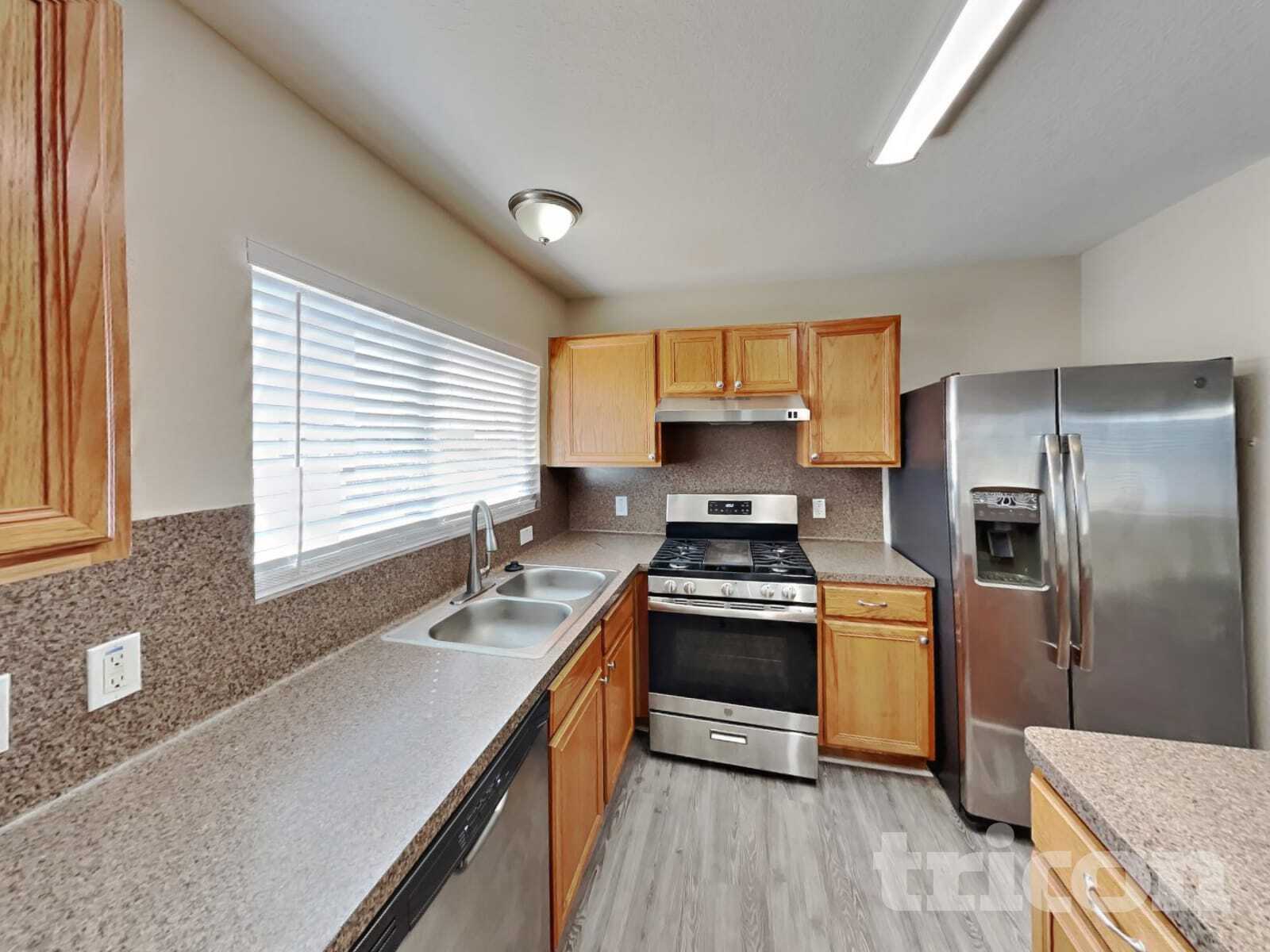 Building Photo - 823 Lightningbug Ln