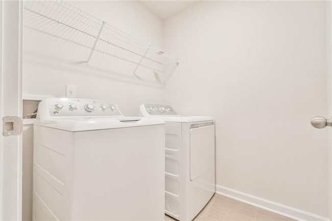 Building Photo - 4541 Bishops Ln