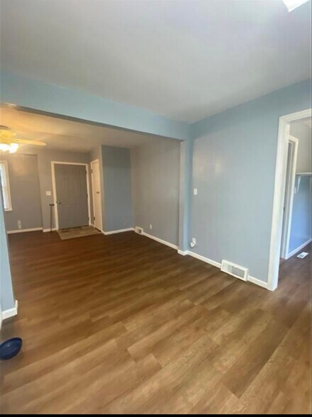Building Photo - 206 Hillcrest Dr