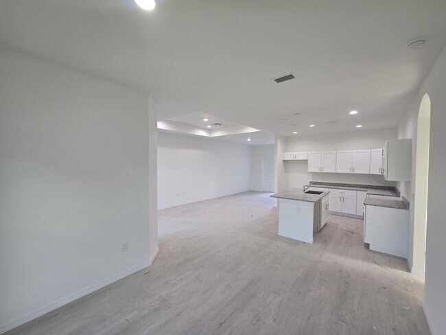 Building Photo - COMING SOON-BRAND NEW CONSTRUCTION-LARGE C...