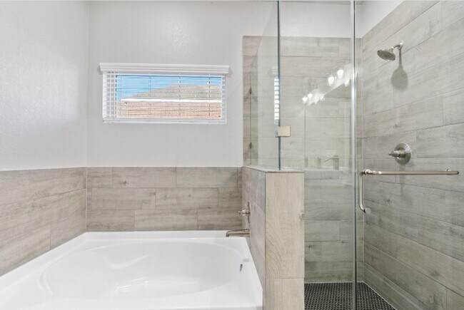 Building Photo - 14130 Cashel Forest Dr