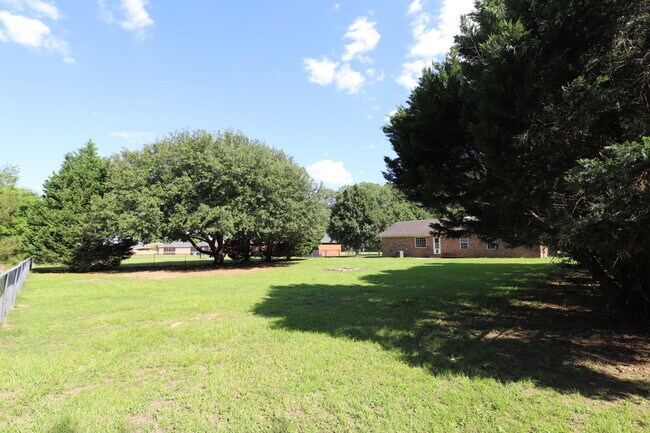 Building Photo - 3643 Red Lane Rd