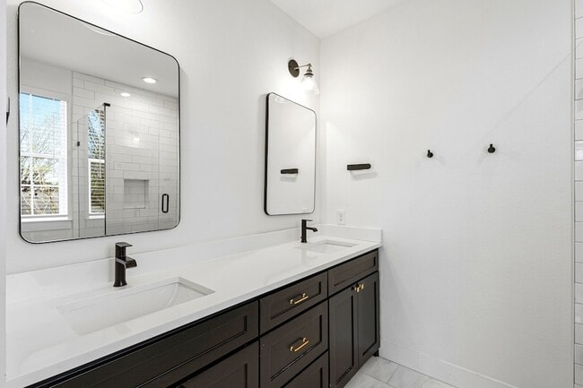 Building Photo - 1007 Mount Auburn Ave