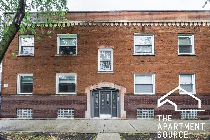 Building Photo - 3521 W Grace St