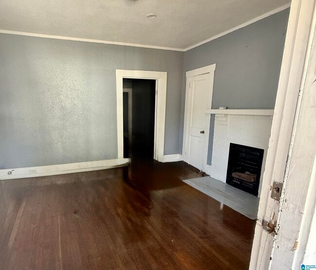 Building Photo - 2335 20th Alley N