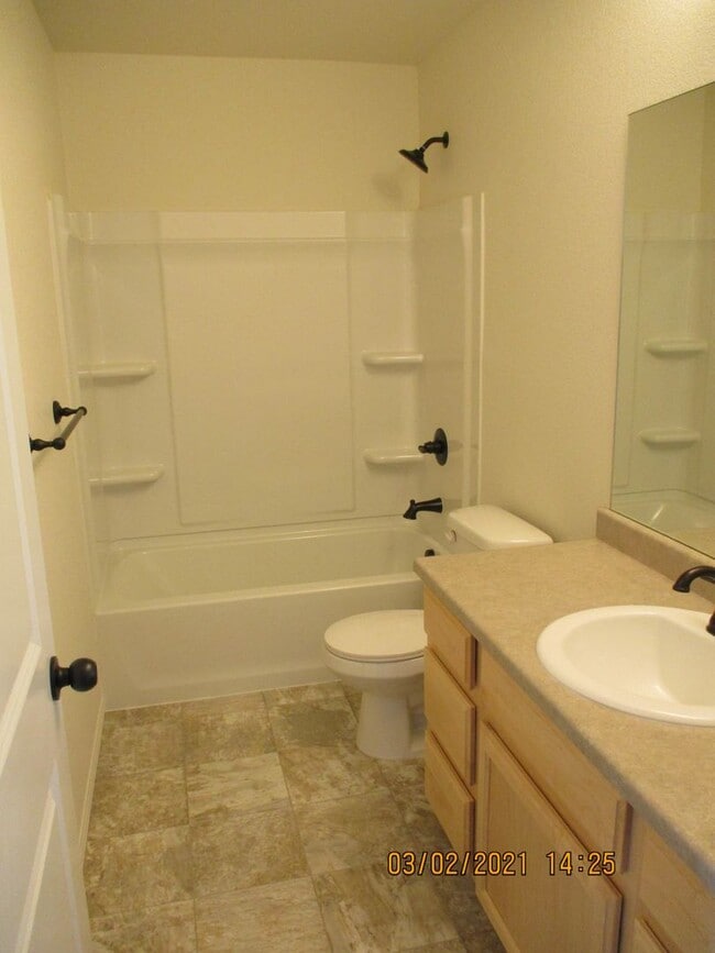 Building Photo - 3 Bed, 2.5 Bath - 2 Story Home in Windsor's Raindance Subdivision! Available Now!