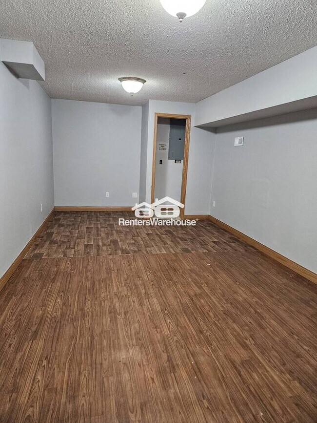 Building Photo - Ankeny 2 Story Available Soon!